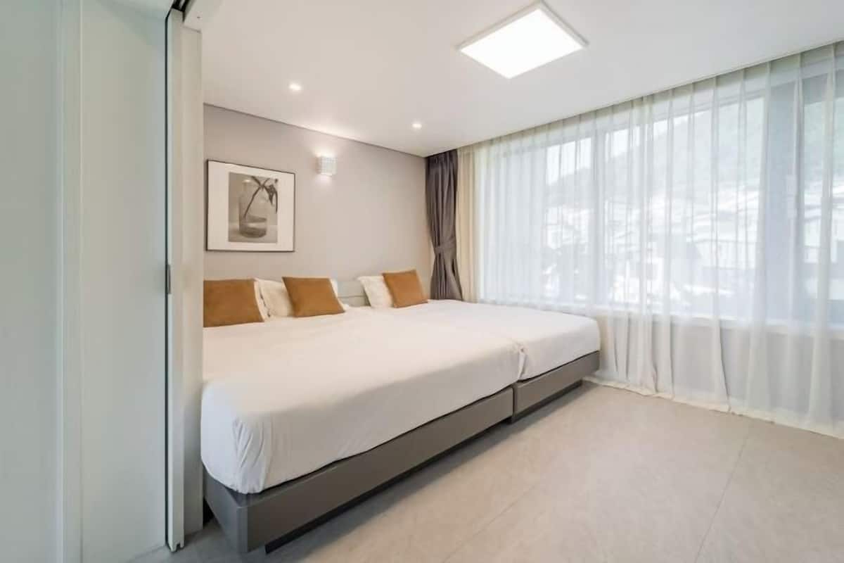 1 bedroom, soundproofing, free WiFi