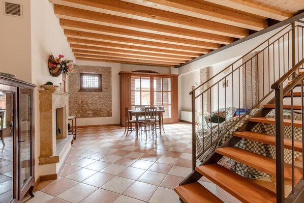 Interior - XV century villa recently restored , located on Colà di Lazise (Colà di Lazise)