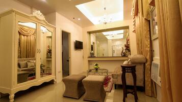 Islands Suite Room | Living area | LCD TV