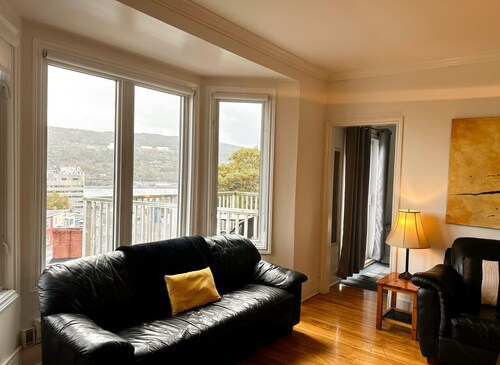 Downtown Penthouse Best View, Fireplaces, Apt#3