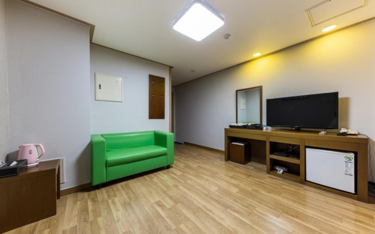 ondol room | blackout curtains, free wifi