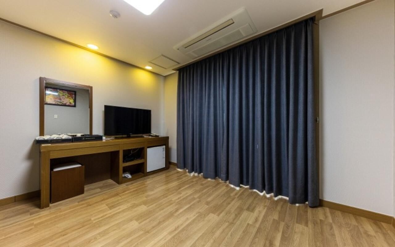 ondol room | blackout curtains, free wifi