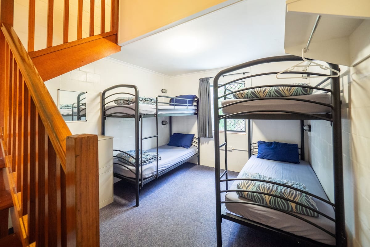Double Plus Four with Shared Bathroom | Free WiFi, bed sheets