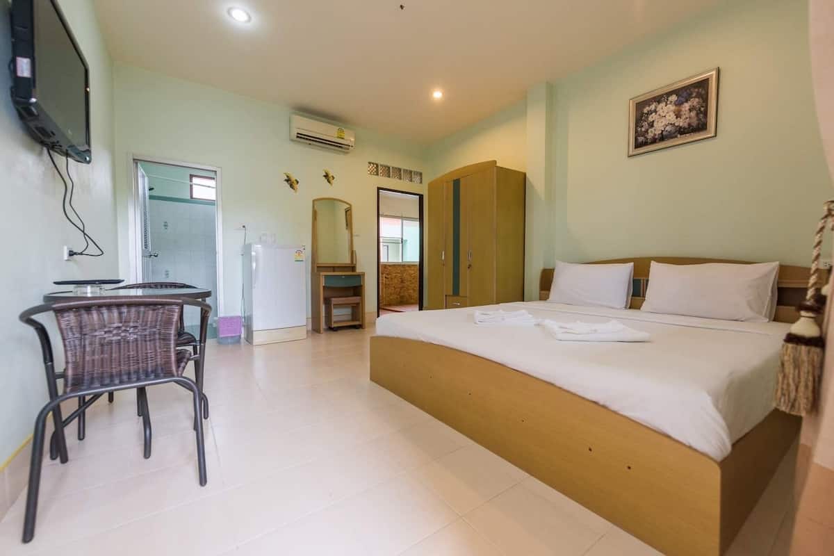 Quarto standard | Cofres nos quartos, escrivaninha, cortinas blackout, Wi-Fi de cortesia
