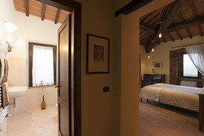 3 間睡房、熨斗/熨衫板、免費 Wi-Fi、床單