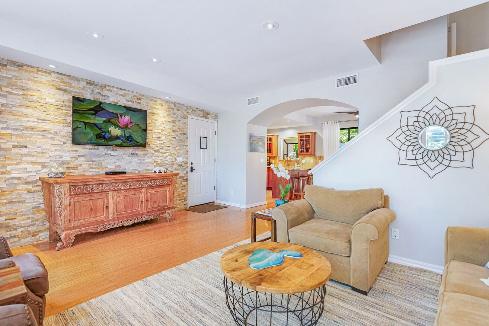 Smart TV, DVD player, books