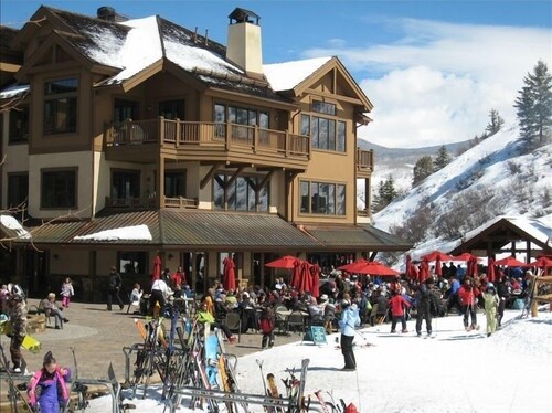 Must See - Million $$$ Townhome - Best Value - Ideal Location Close to Lift