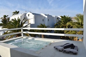 Bañera de hidromasaje privada