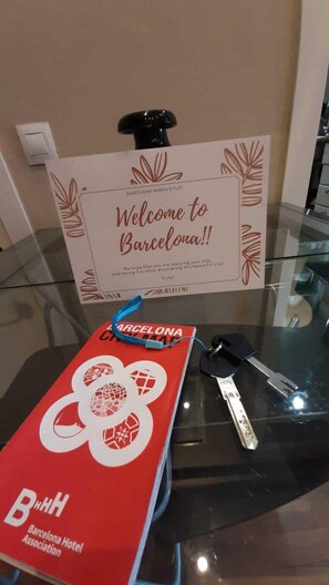 Unclassified image, 2 of 16, button