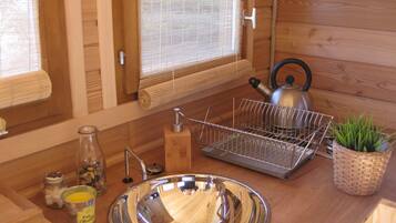 Réfrigérateur, plaque de cuisson, cafetiÚre/bouilloire