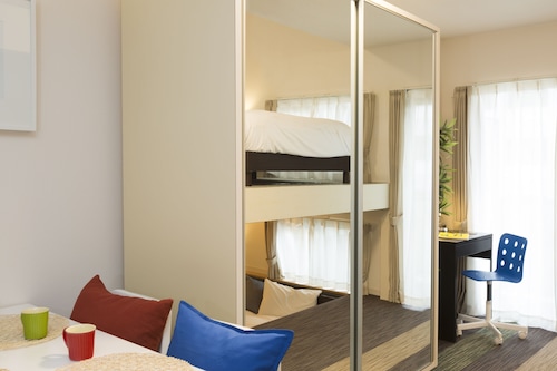 客室内のダイニングエリア