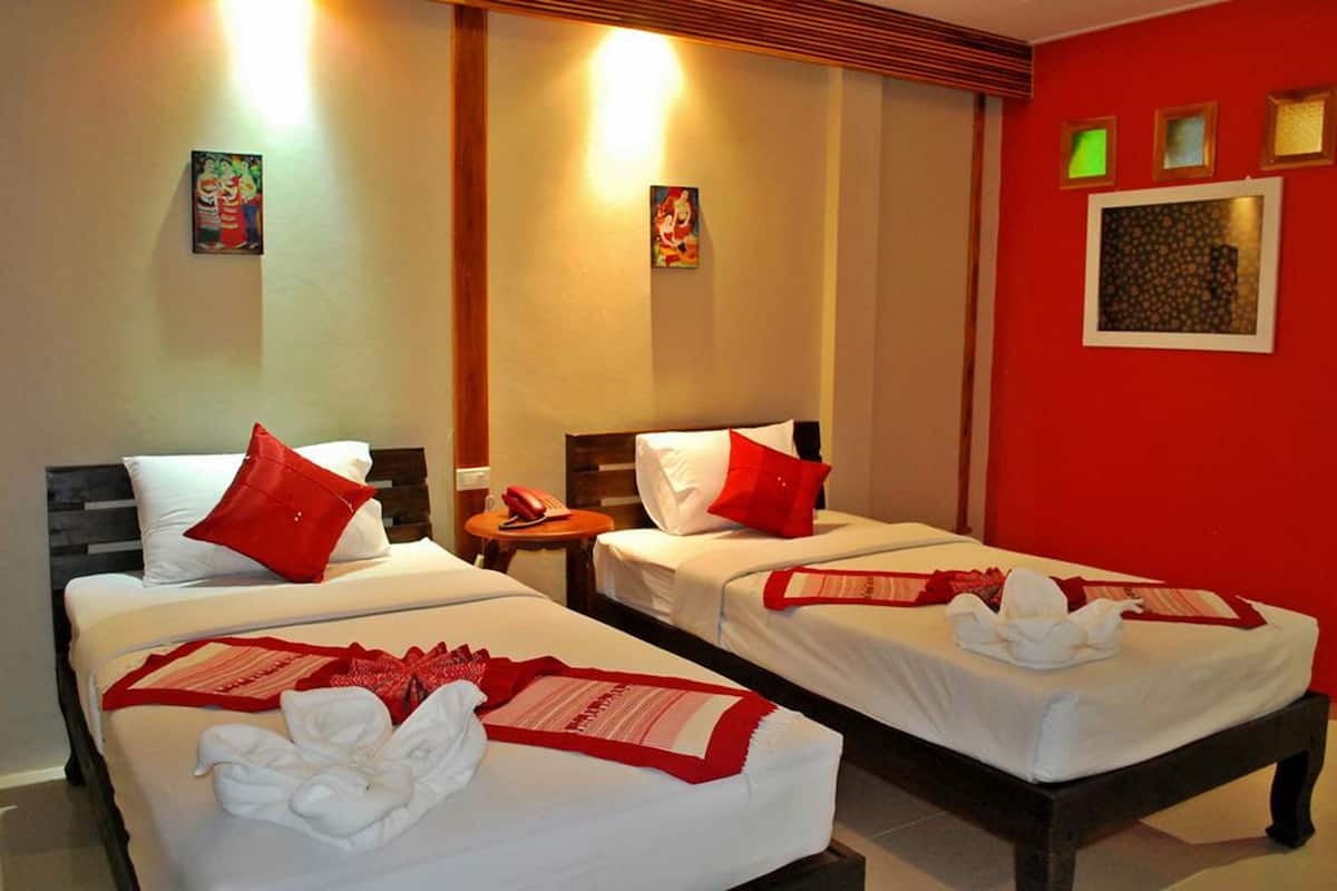 Deluxe Twin Room | Blackout drapes, free WiFi, bed sheets