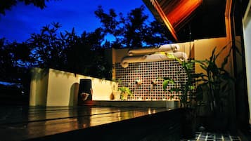 Superior Room | Jetted tub