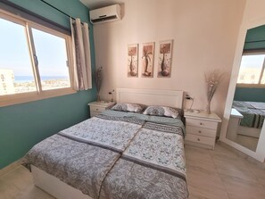2 bedrooms, iron/ironing board, free WiFi, bed sheets - from 1 week: - 35% discount private roof terrace sea view pool free WiFi central (Hurghada)
