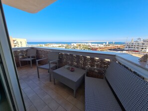 Property grounds - from 1 week: - 35% discount private roof terrace sea view pool free WiFi central (Hurghada)