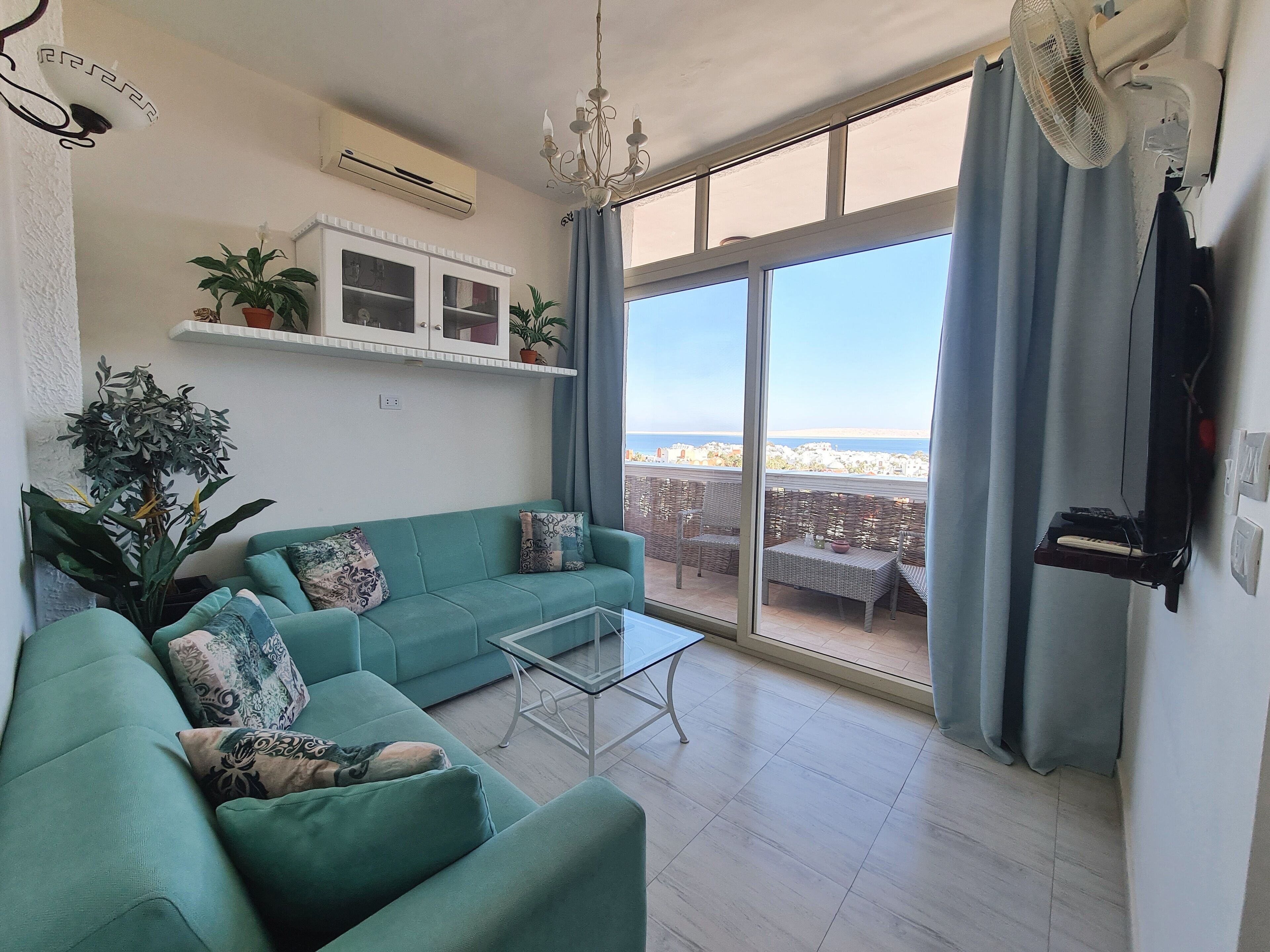 تلفزيون ذكي، مشغل دي في دي، كُتُب، ستيريو