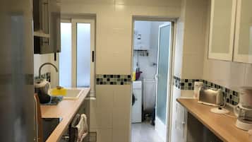 Réfrigérateur, four, plaque de cuisson, lave-vaisselle