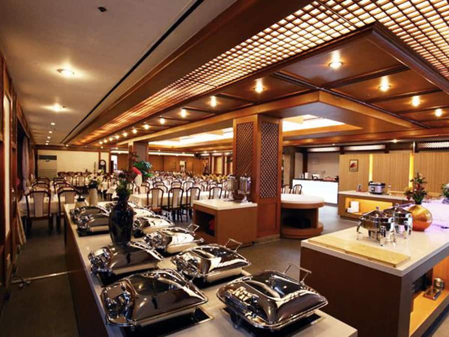 Einheimisches Frühstück gegen Gebühr