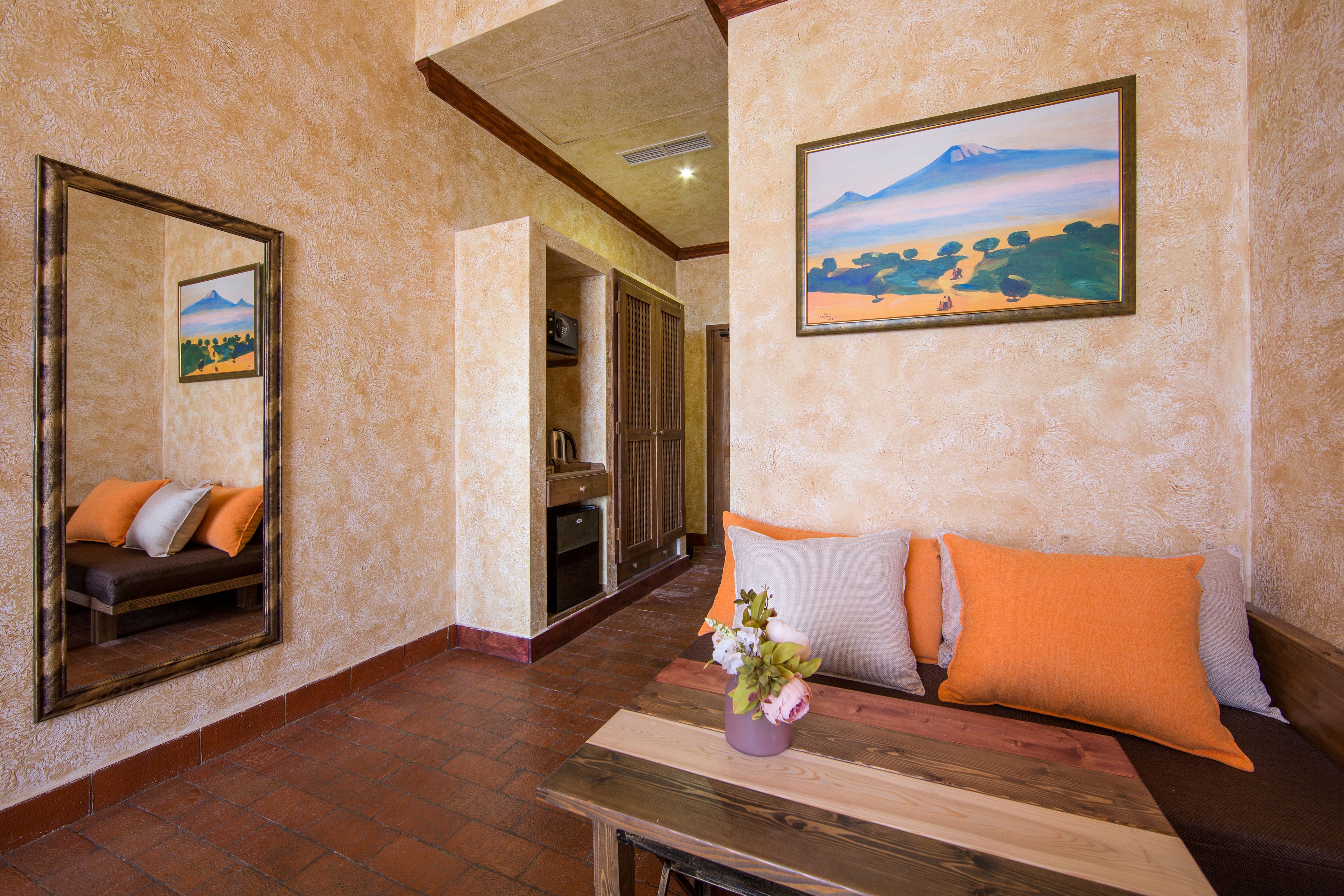 Deluxe Double Room, 1 Bedroom, Non Smoking, Mountain View | Premium bedding, minibar, in-room safe, individually decorated