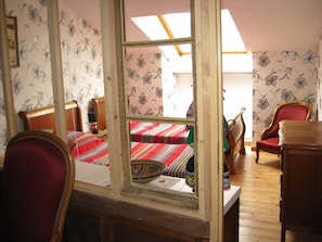 2 bedrooms, iron/ironing board, travel crib, free WiFi