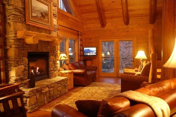 Smart TV, fireplace, DVD player, table football