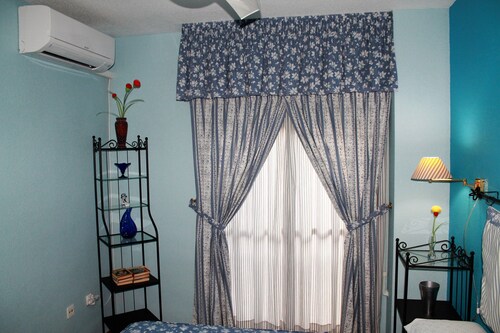 central apartment with all amenities