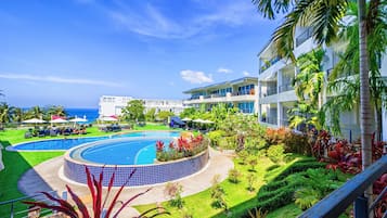 Royal Penthouse, 2 Bedrooms, Ensuite, Oceanfront | In-room safe, individually furnished, desk, laptop workspace