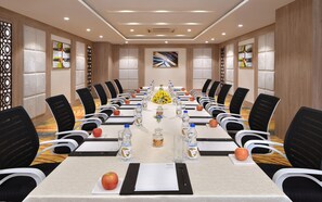 Business center - Fortune Inn Promenade, Vadodara - Member ITC Hotels' Group (Vadodara)