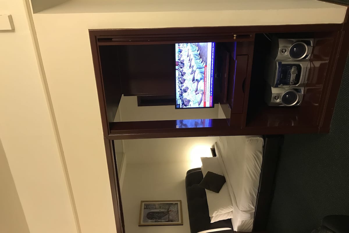 Estúdio premium, vista para a cidade (Apartment) | Banheiro | Banheira e chuveiro separados, banheira de imersão