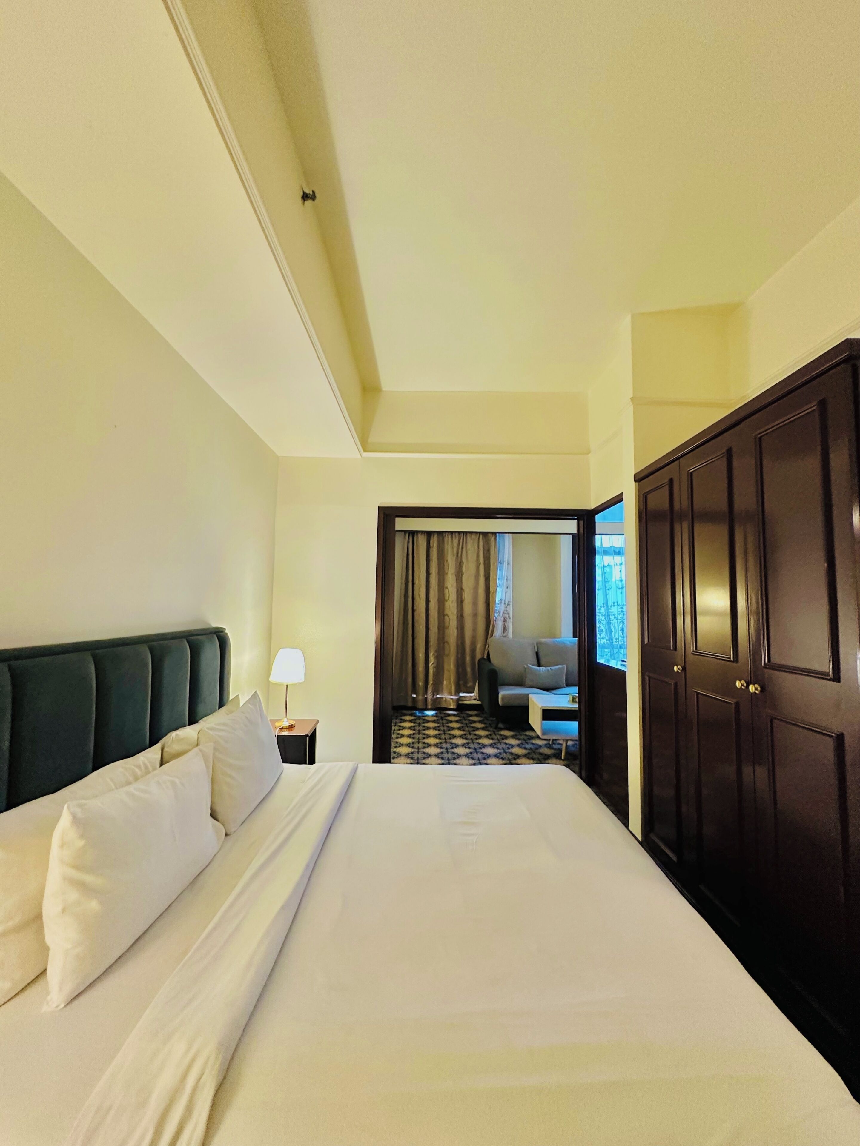 Premium bedding, in-room safe, desk, soundproofing