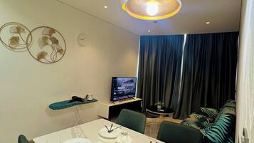 32-inch LED TV with cable channels, TV, DVD player