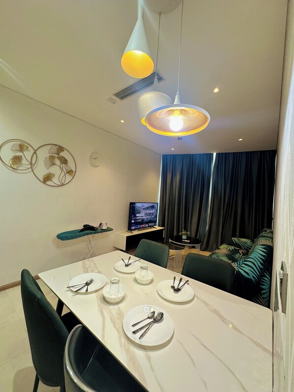 32-inch LED TV with cable channels, TV, DVD player - KL Service Apartment at Times Square (Kuala Lumpur)