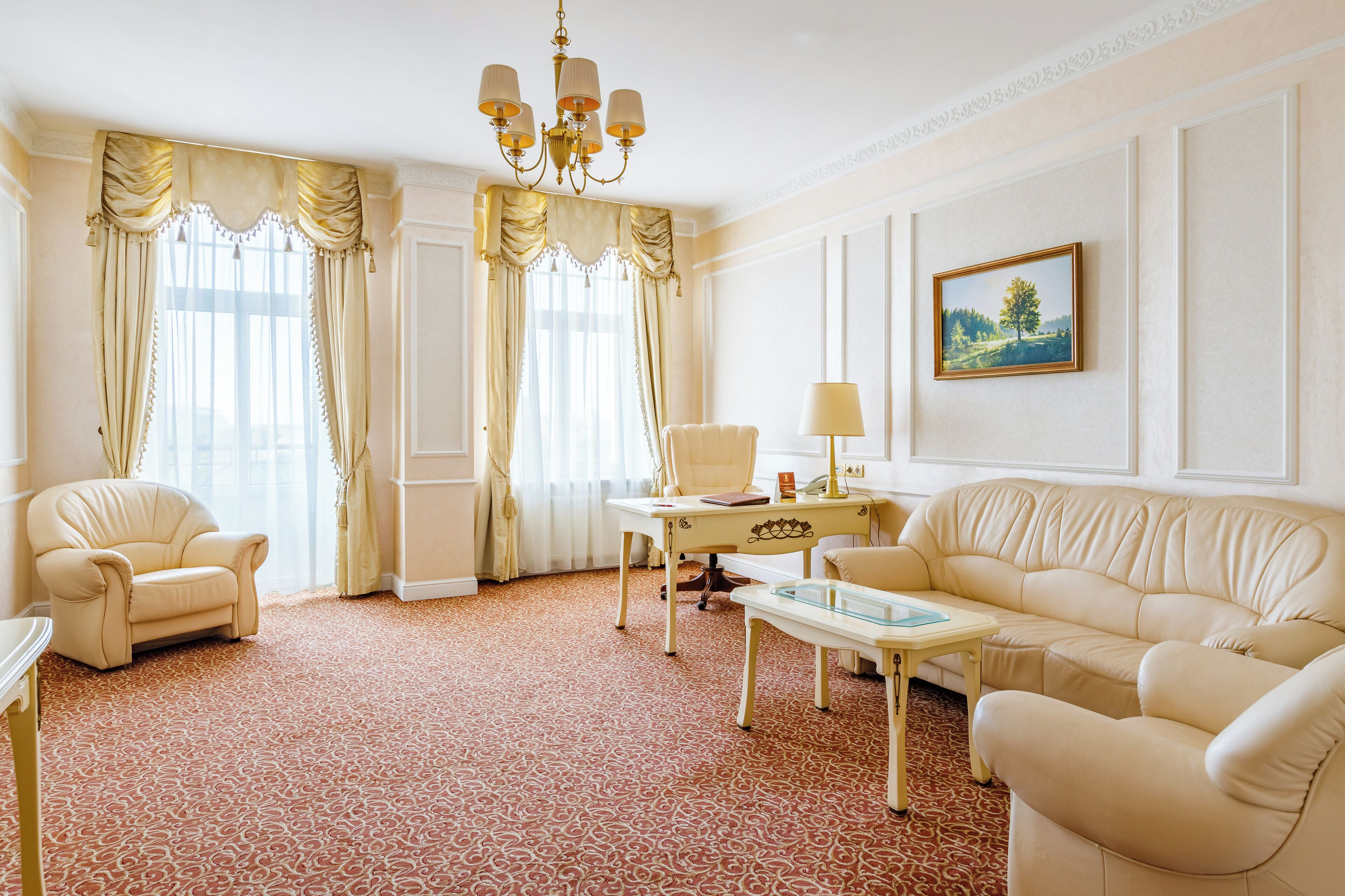 Suíte presidencial | Roupas de cama premium, frigobar, cofres nos quartos, escrivaninha