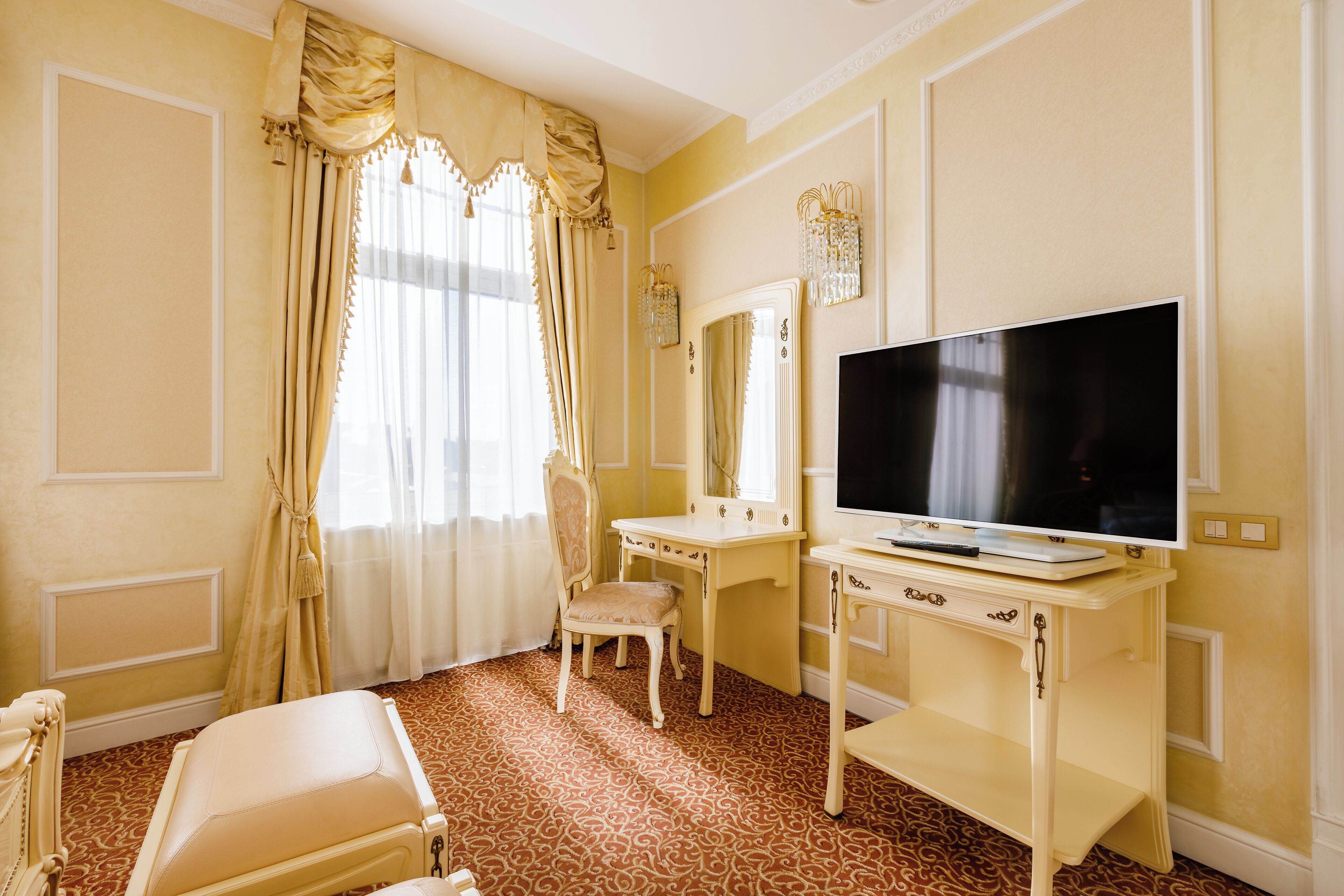 presidential suite | 1 bedroom, premium bedding, minibar, in-room safe
