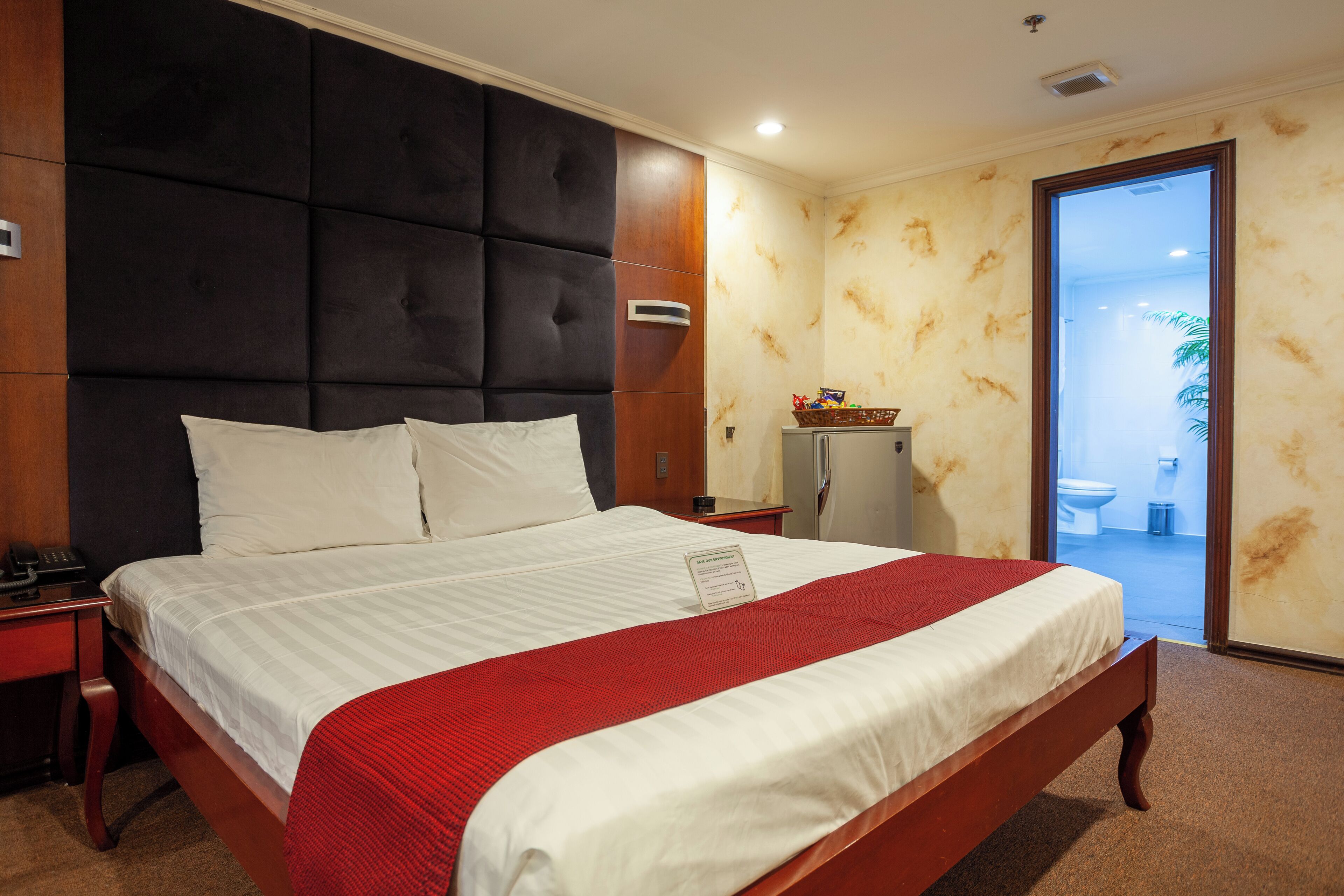 superior deluxe plus | minibar, in-room safe, desk, laptop workspace