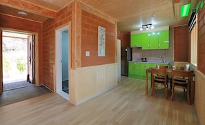 Doppelzimmer (Jeulguhwoon Room) | Schreibtisch, Verdunkelungsvorhänge, schallisolierte Zimmer