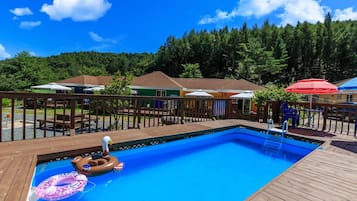 Seasonal outdoor pool