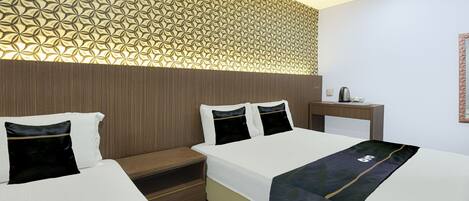 Suite superior | 1 dormitorio, escritorio, tabla de planchar con plancha y wifi gratis