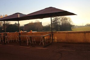 Outdoor dining - Dimora Belvedere - rustic, lake view, Wifi (Costermano)