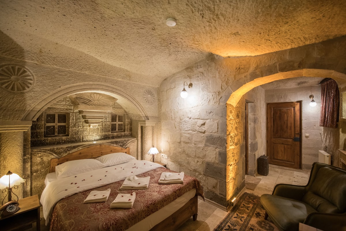 Standard Cave Room | 1 室のベッドルーム、高級寝具、セーフティボックス (室内)、デスク