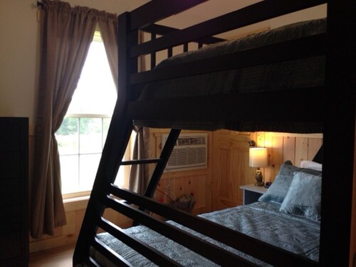 Double Play Cabins 2 - vain 3 Miles Dreams Park & ​​5 Miles Cooperstown