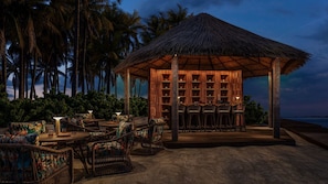 Poolside bar