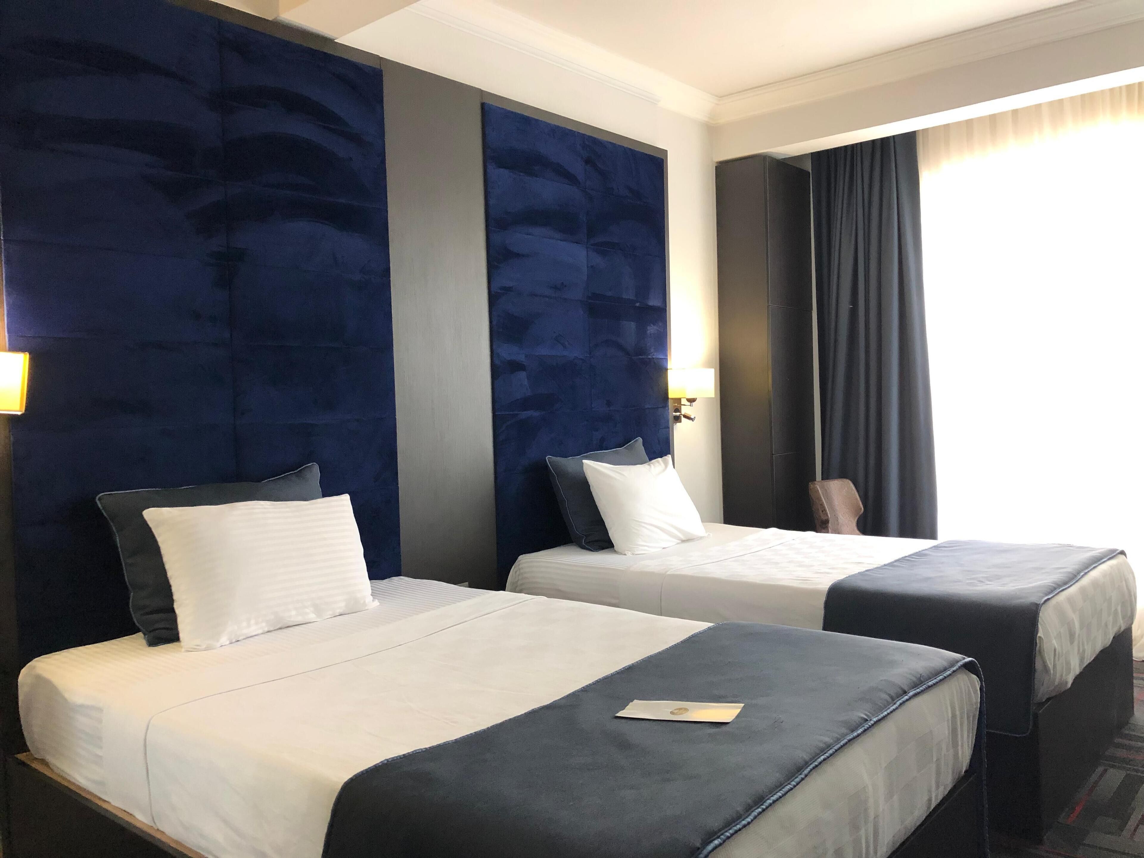 classic double room single use, 1 large single bed, accessible | minibar, in-room safe, desk, soundproofing