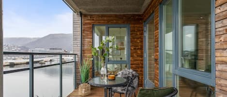 Two Bedroom Apartment Waterfront | Blick vom Balkon