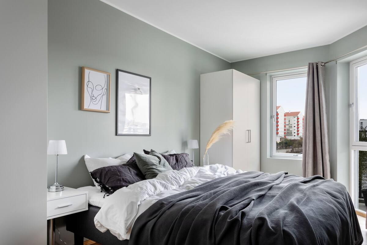 Three-Bedroom Apartment | 1 soverom, skrivebord, lydisolert og strykejern/-brett
