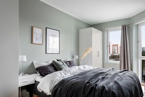 Three-Bedroom Apartment | 1 bedroom, individually decorated, individually furnished, desk