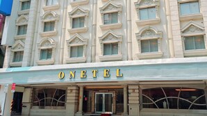 Unclassified image, 3 of 51, button - Onetel (Taipei)