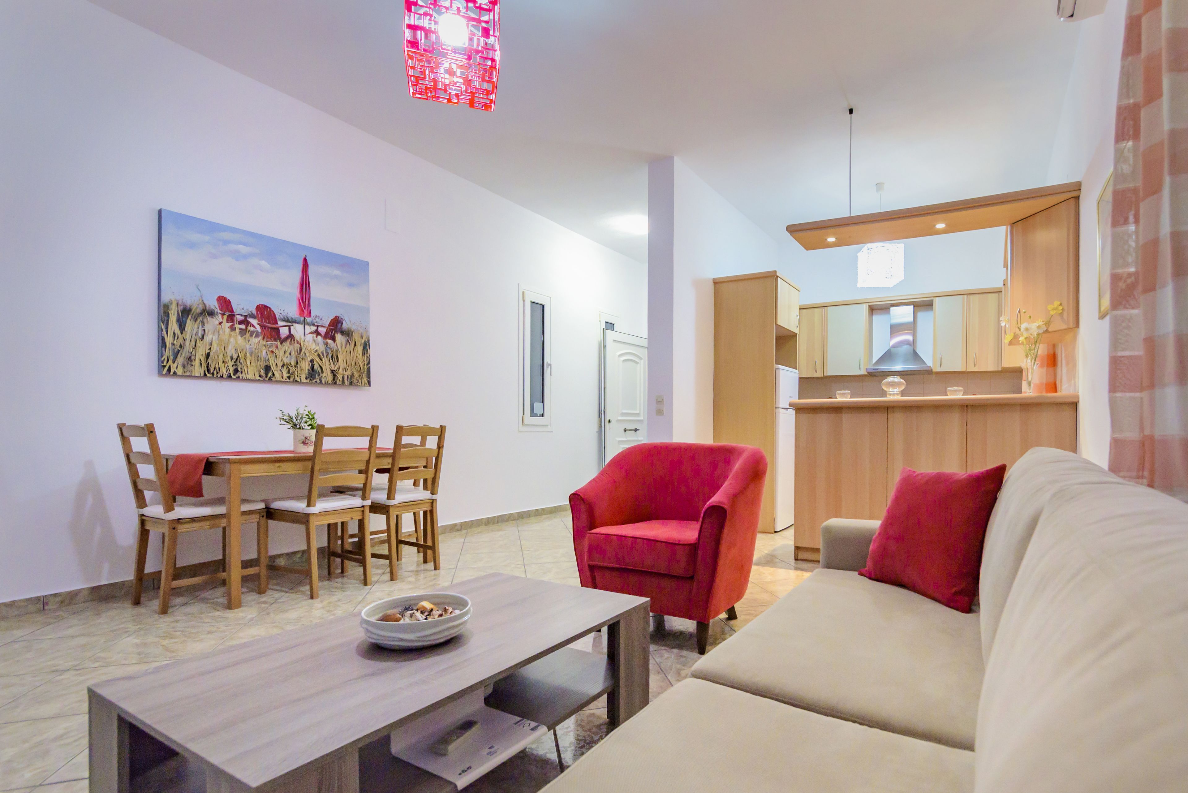 Villa, 2 habitaciones (Red) | Sala de estar | Televisión de pantalla plana de 32 pulgadas con canales por cable 