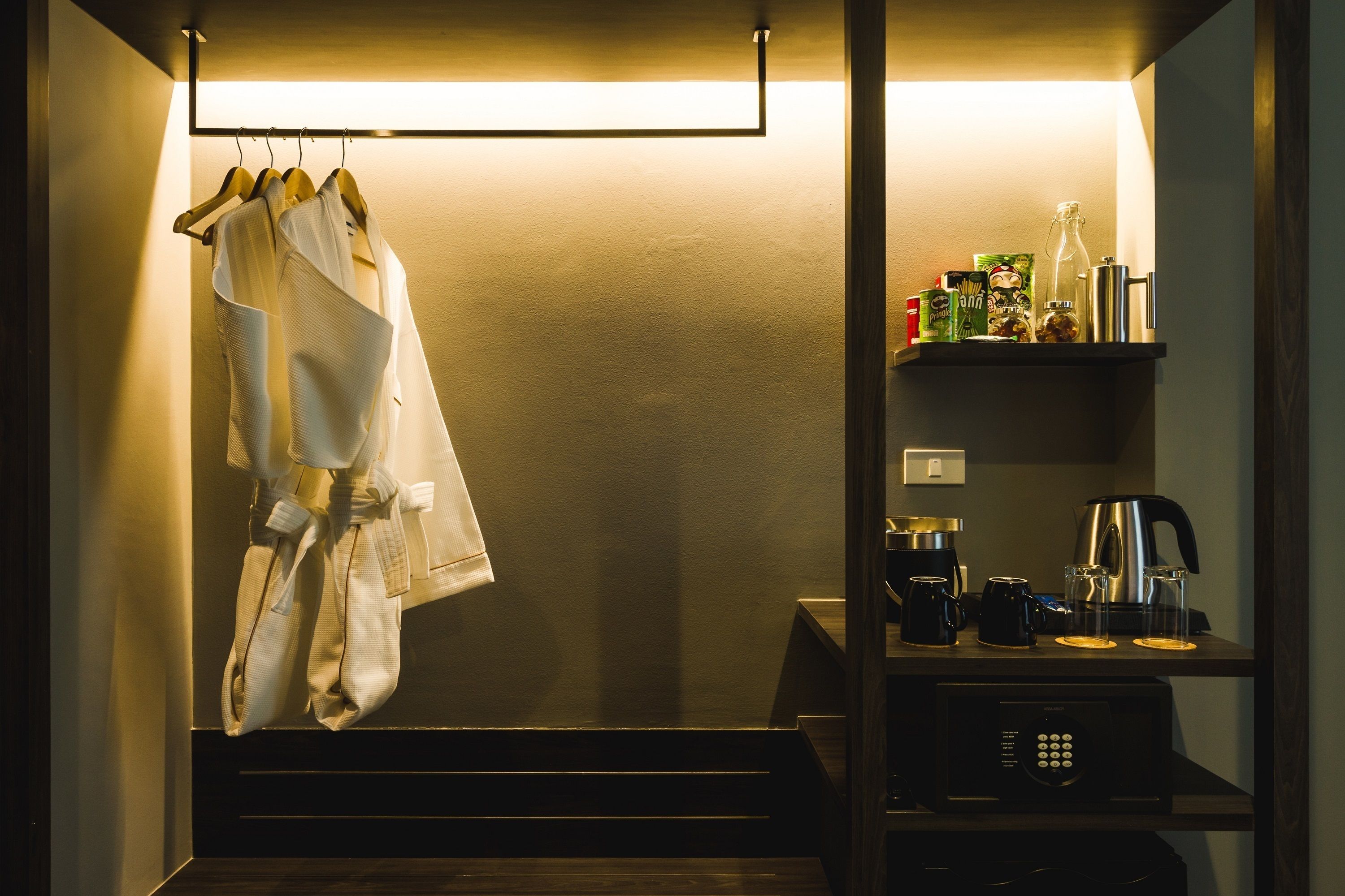 coffee/tea maker, electric kettle