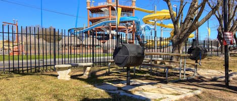 Condo, 2 Bedrooms | BBQ/picnic Area